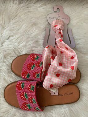 HAPPILY GREY Strawberry Beaded Flat Sandals with Matching Satin Scarf Sz 8.5